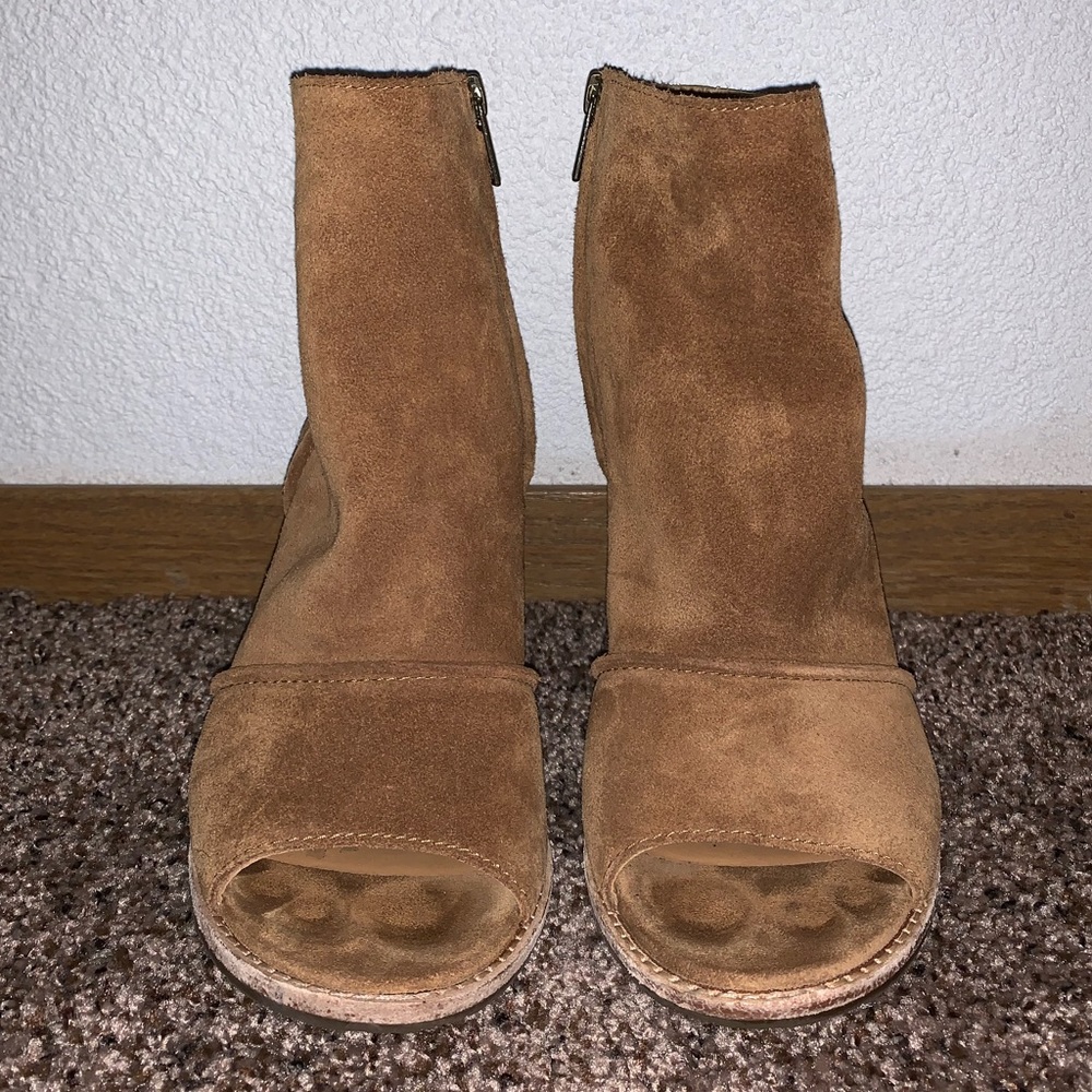 Womens UGG Suede Valencia Peep Toe Heel
